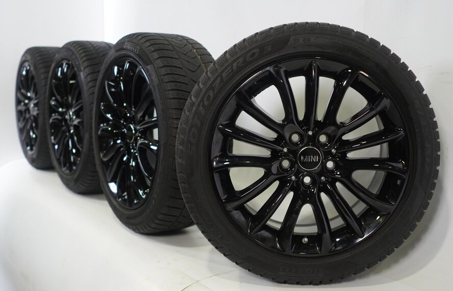 Mini Mini Clubman F54 519 17 inch Pirelli Runflat Winterbanden Origineel