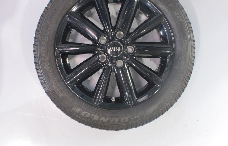 Mini Cooper / S / One / Cabrio F55 F56 F57 508 16 inch Dunlop Runflat Winterbanden Origineel