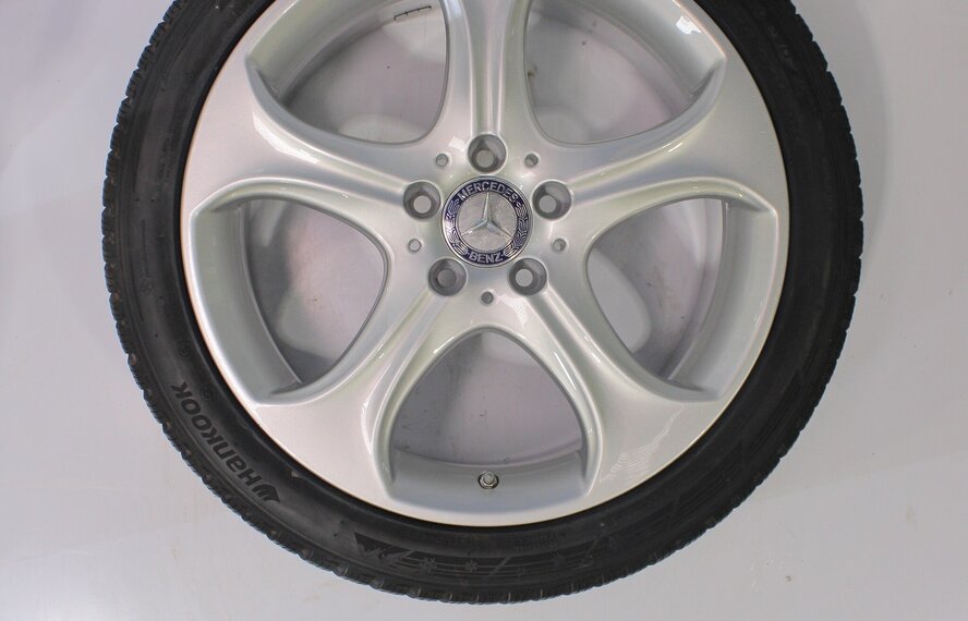 Mercedes Mercedes C-Klasse W205 S205 C205 18 inch Hankook Winterbanden Nieuw Origineel