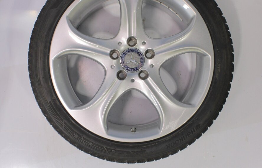 Mercedes Mercedes C-Klasse W205 S205 C205 18 inch Hankook Winterbanden Nieuw Origineel