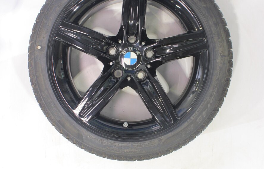 BMW BMW 1 2 serie F20 F21 F22 F23 379 17 inch velgen Pirelli Runflat Winterbanden Nieuw Origineel