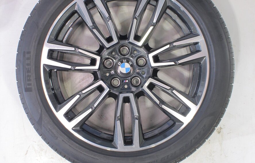 BMW BMW 5 serie i5 G60 G61 935M 19 inch velgen Pirelli Zomerbanden Origineel