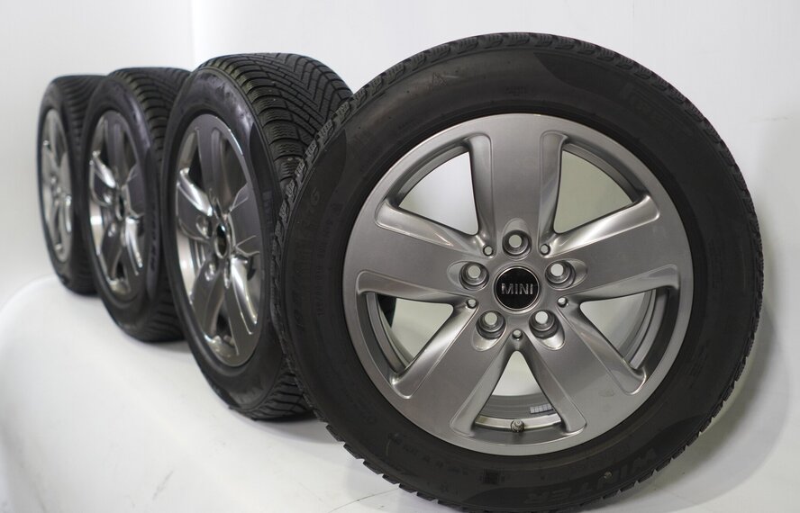 BMW BMW 1 2 serie F40 F44 2 serie Gran Coupe 517 16 inch velgen Pirelli Winterbanden Origineel