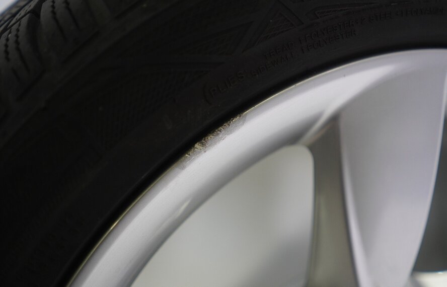 Audi Audi A6 4G C7 17 inch velgen Vredestein Winterbanden Origineel