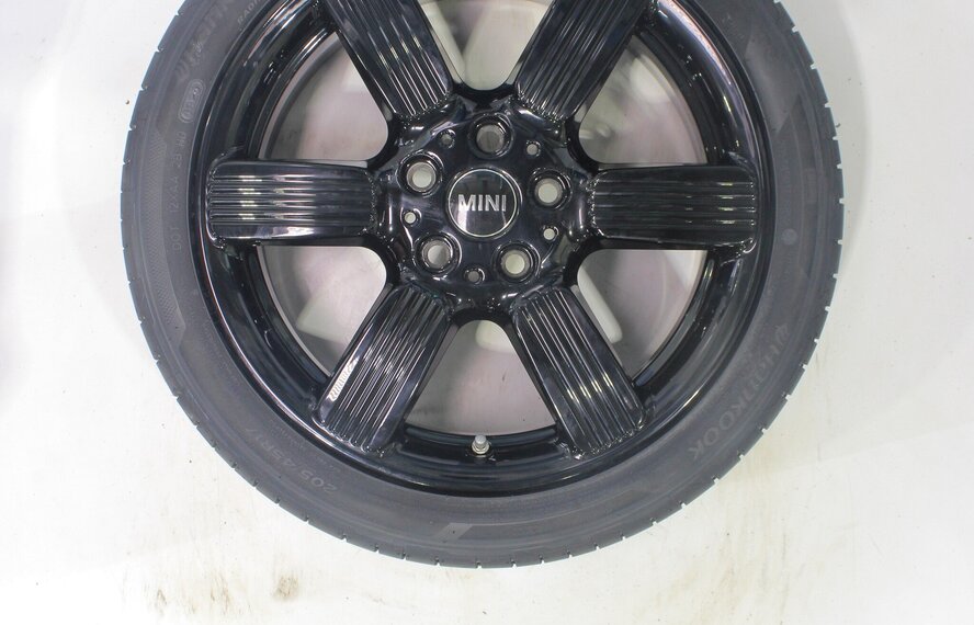 Mini Cooper / S / One / Cabrio F55 F56 F57 525 17 inch velgen Hankook Runflat Zomerbanden Nieuw Origineel