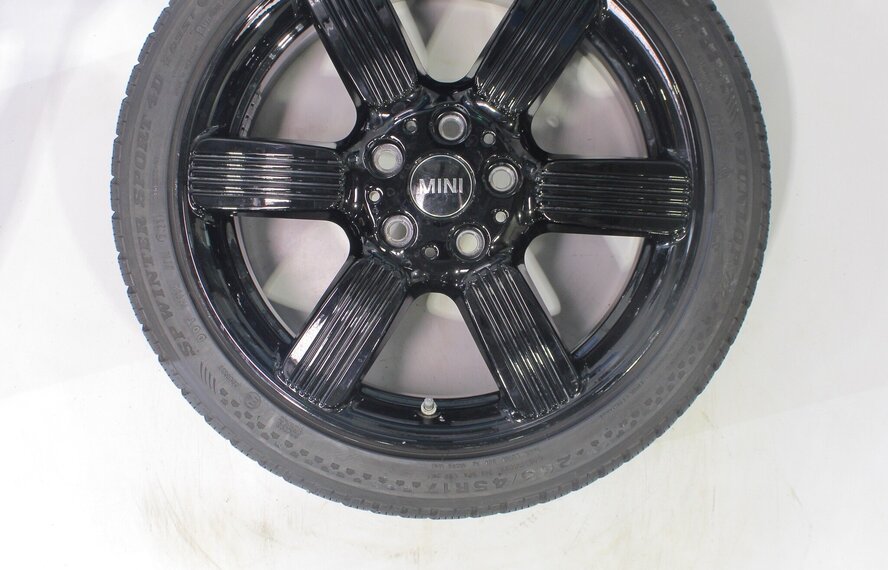 Mini Mini Cooper / S / One / Cabrio F55 F56 F57 525 17 inch velgen Dunlop Runflat Winterbanden Origineel