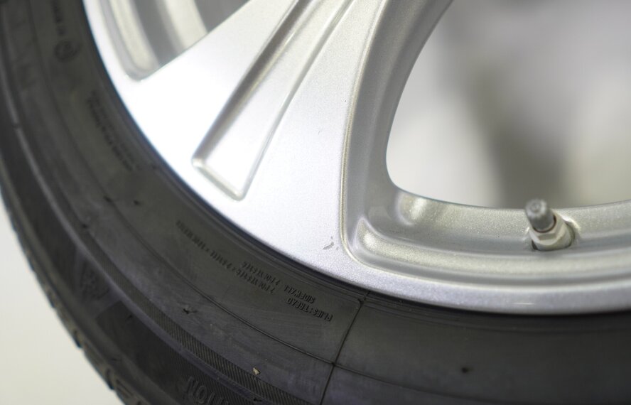 Mercedes Mercedes GLC X253 GLC Coupe C253 18 inch velgen Bridgestone Winterbanden Origineel