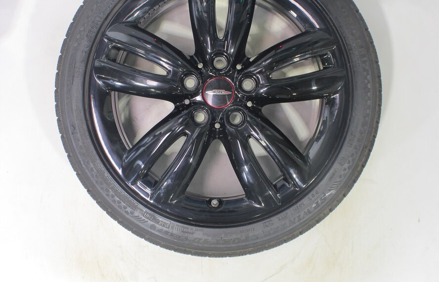 Mini Cooper / S / One / Cabrio F55 F56 F57 JCW501 17 inch velgen Dunlop Runflat Winterbanden Origineel