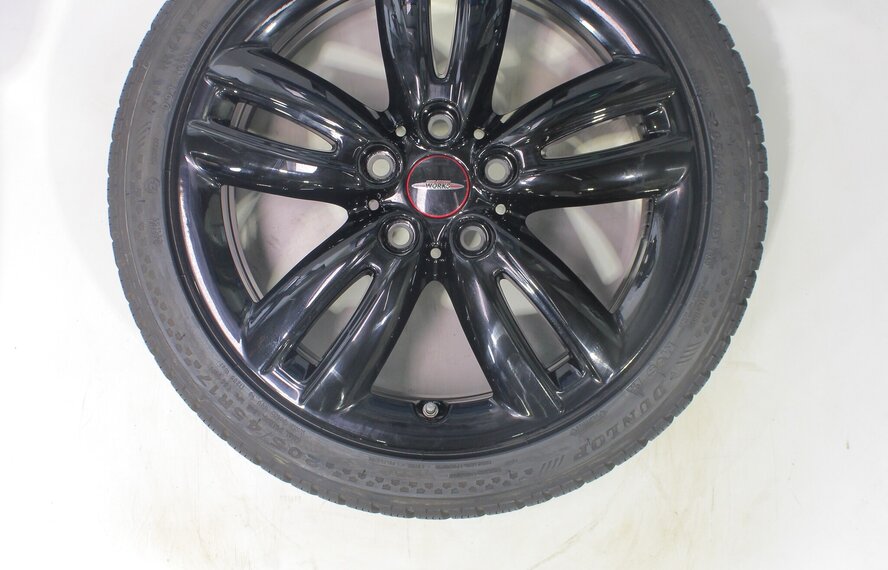 Mini Cooper / S / One / Cabrio F55 F56 F57 JCW501 17 inch velgen Dunlop Runflat Winterbanden Origineel