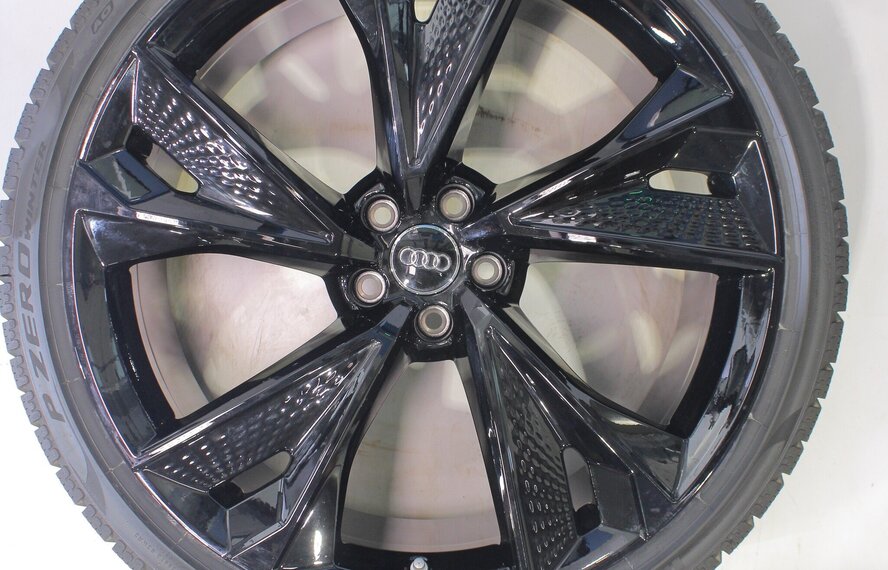 Audi Audi RS6 22 inch velgen Pirelli Winterbanden Origineel