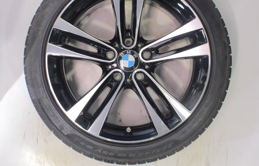 BMW BMW 3 4 serie F30 F31 F32 F33 F36 397 18 inch velgen Pirelli Runflat Winterbanden Origineel
