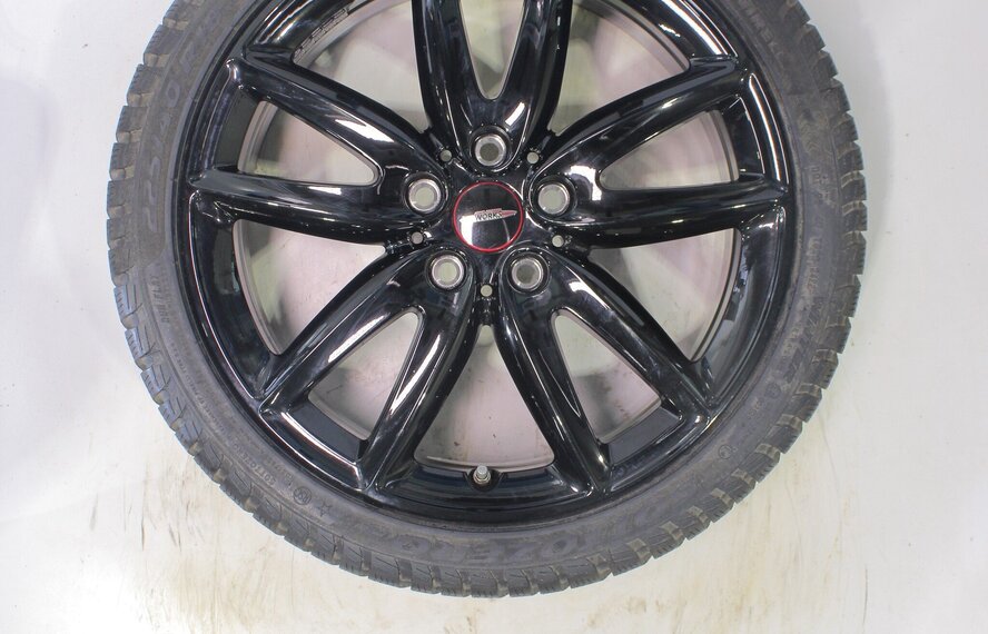 Mini Clubman F54 JCW815 18 inch velgen Pirelli Runflat Winterbanden Nieuw Origineel