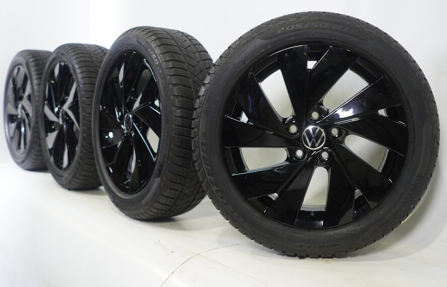 Volkswagen Volkswagen Golf 5 6 7 8 Belmont 17 inch velgen Pirelli Winterbanden Origineel