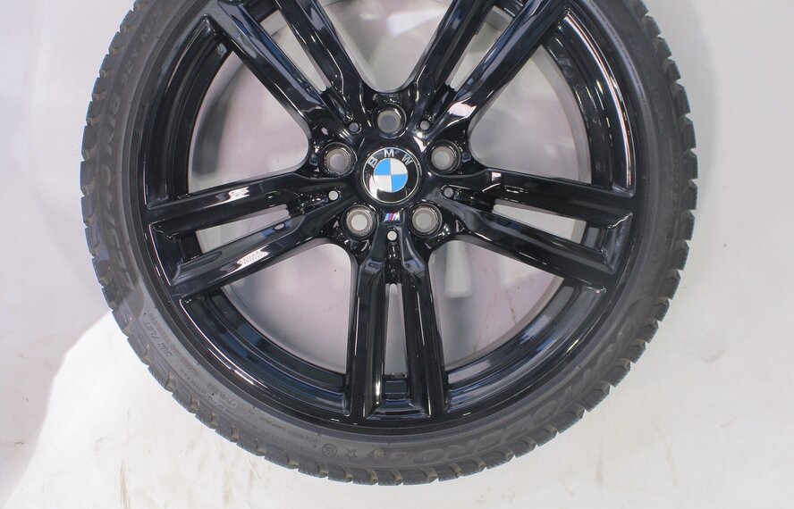 BMW BMW 1 2 serie F40 F44 2 serie Gran Coupe 486M 18 inch velgen Pirelli Runflat Winterbanden Origineel