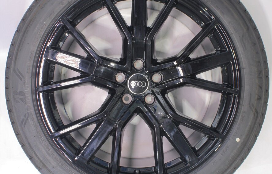 Audi Audi Etron 4KE 21 inch velgen Bridgestone Zomerbanden Nieuw Origineel