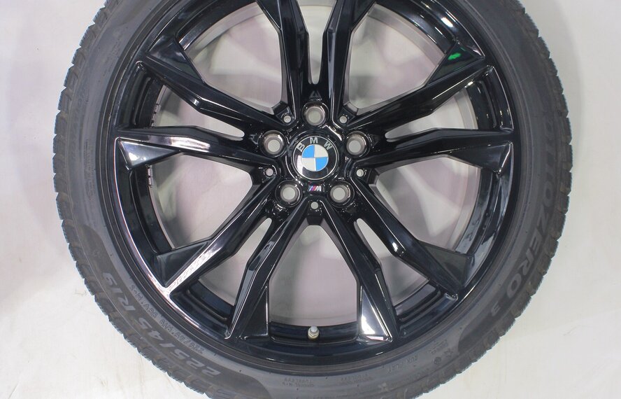 BMW BMW X1 F48 X2 F39 715M 19 inch velgen Pirelli Runflat Winterbanden Origineel