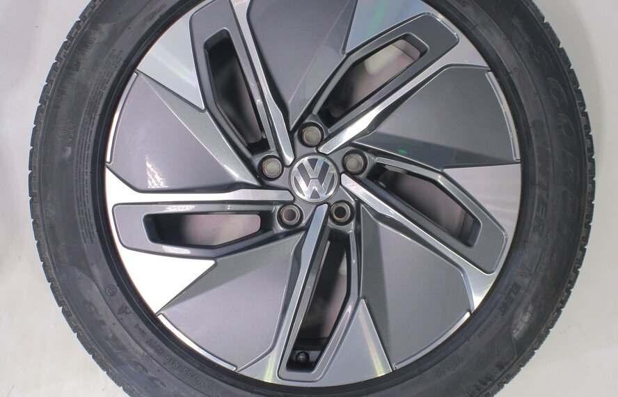 Volkswagen Volkswagen ID4 Hamar 19 inch velgen Pirelli Winterbanden Nieuw Origineel