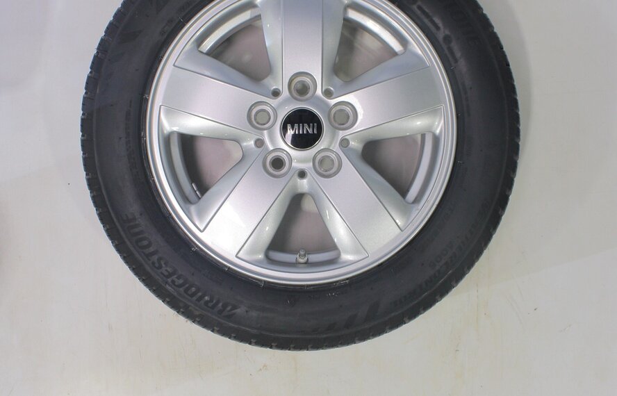 Mini Cooper / S / One / Cabrio F55 F56 F57 492 15 inch velgen Bridgestone Winterbanden Nieuw Origineel