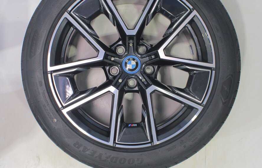 BMW BMW 4 serie i4 G26 858M 18 inch velgen Goodyear Zomerbanden Origineel