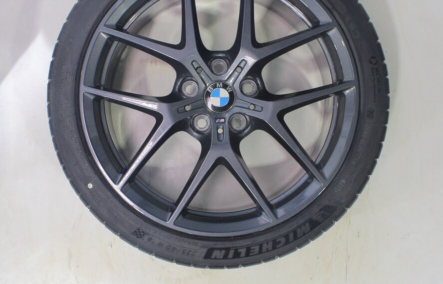BMW BMW 1 2 serie F40 F44 2 serie Gran Coupe 554M 18 inch velgen Michelin Zomerbanden Origineel