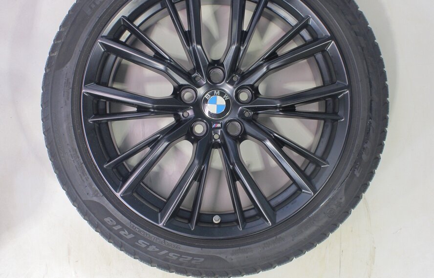 BMW BMW 2 serie 3 serie 4 serie G20 G21 G22 G42 796M 18 inch velgen Pirelli Runflat Winterbanden Origineel
