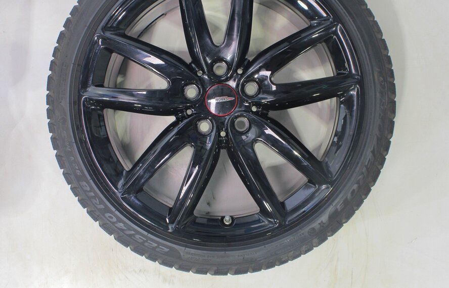 Mini Mini Clubman F54 JCW815 18 inch velgen Pirelli Runflat Winterbanden Origineel