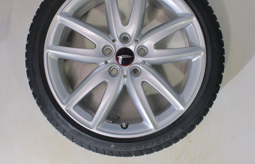 Mini Clubman F54 JCW815 18 inch velgen Pirelli Runflat Winterbanden Origineel