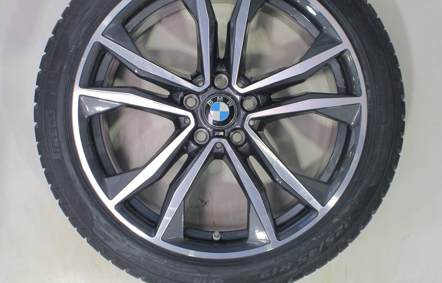 BMW BMW X1 F48 X2 F39 715M 19 inch velgen Pirelli Runflat Winterbanden Nieuw Origineel