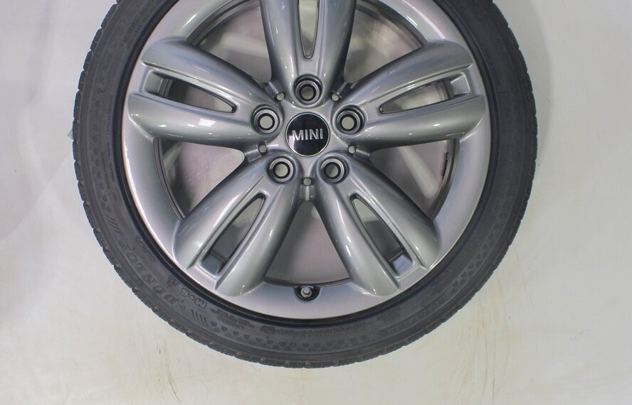 Mini Mini Cooper / S / One / Cabrio F55 F56 F57 JCW501 17 inch velgen Dunlop Runflat Winterbanden Origineel