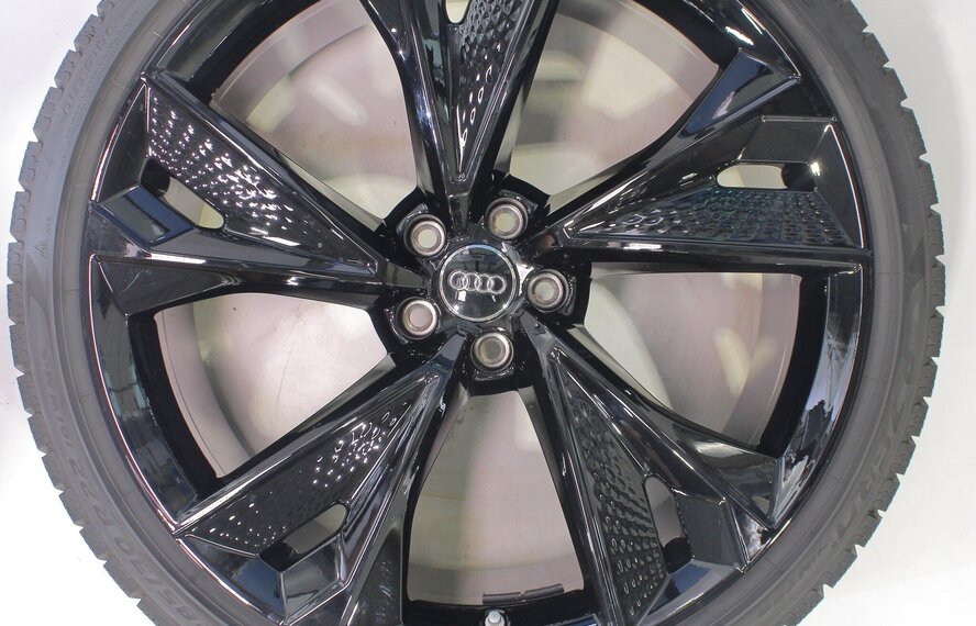 Audi Audi RS6 22 inch velgen Pirelli Winterbanden Origineel