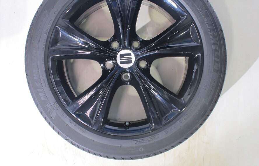 Seat Seat Leon 17 inch velgen Michelin Zomerbanden Origineel