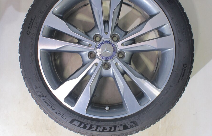 Mercedes Mercedes C-Klasse W205 S205 C205 18 inch velgen Michelin Winterbanden Nieuw Origineel