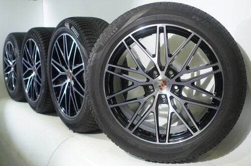 Porsche Porsche cayenne E3 21 inch velgen Pirelli Winterbanden Origineel