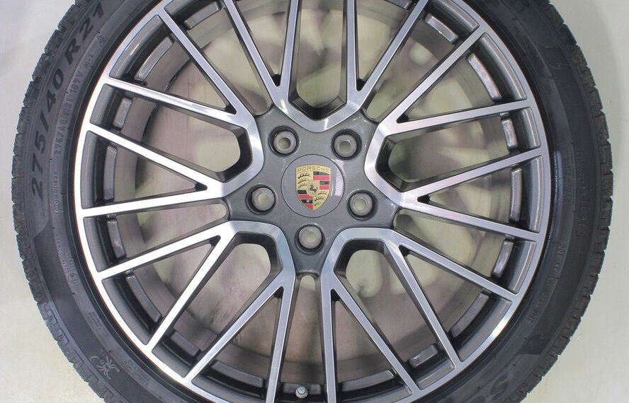 Porsche Porsche Cayenne Coupé 21 inch velgen Pirelli Winterbanden Origineel