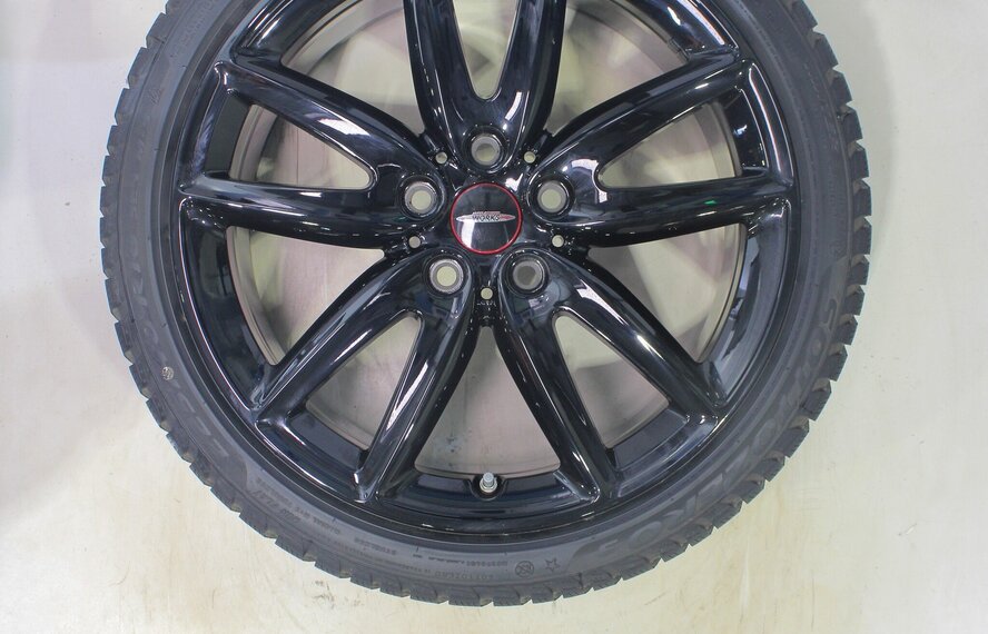 Mini Clubman F54 JCW815 18 inch velgen Pirelli Runflat Winterbanden Origineel