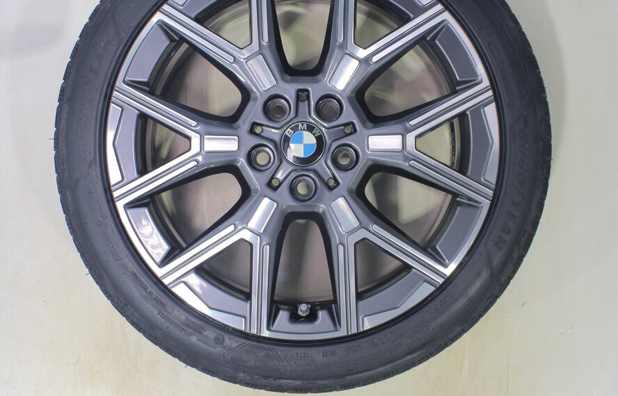 BMW BMW 1er F70 974 18 inch velgen Goodyear Winterbanden Nieuw Origineel