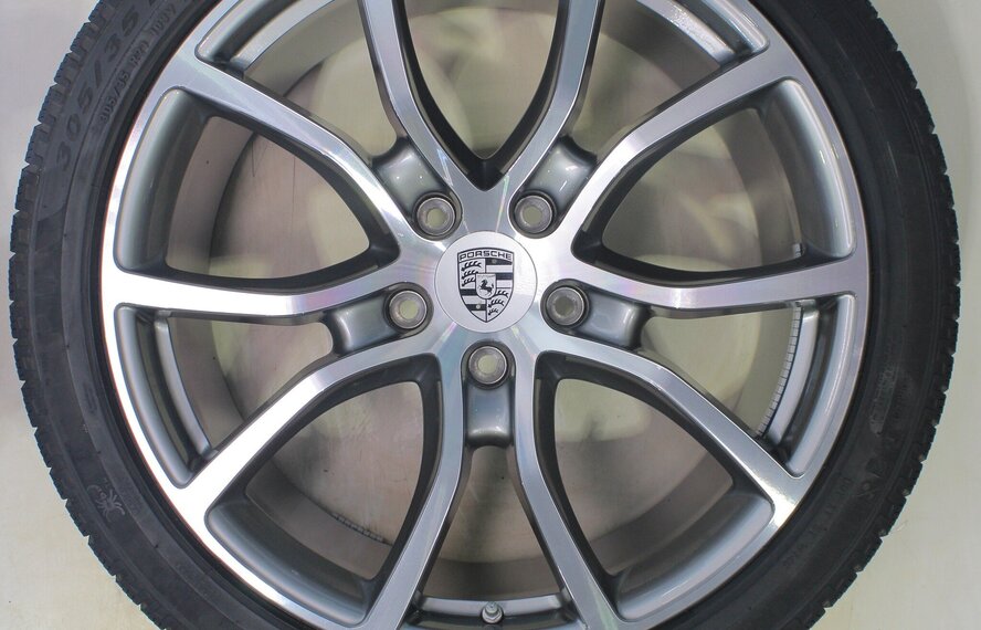 Porsche Porsche Cayenne E3 21 inch velgen Pirelli Winterbanden Origineel