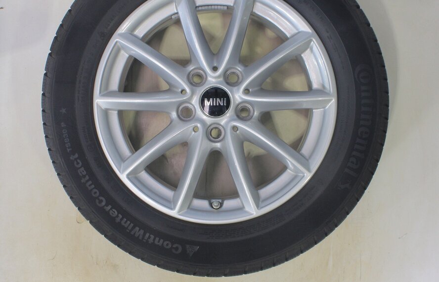 BMW BMW 2 serie F45 F46 Active Gran Tourer 471 16 inch velgen Continental Winterbanden Origineel