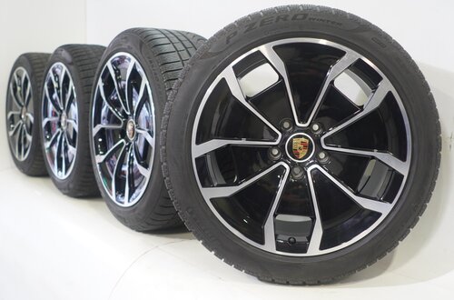 Porsche Porsche Taycan 4S S Turbo 20 inch velgen Pirelli Winterbanden Origineel
