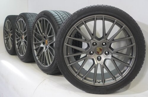 Porsche Porsche Cayenne E3 21 inch velgen Pirelli Winterbanden Origineel
