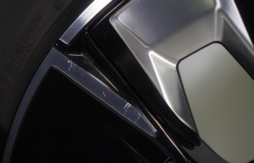 BMW BMW iX3 G08 890M 20 inch velgen Yokohama Zomerbanden Origineel