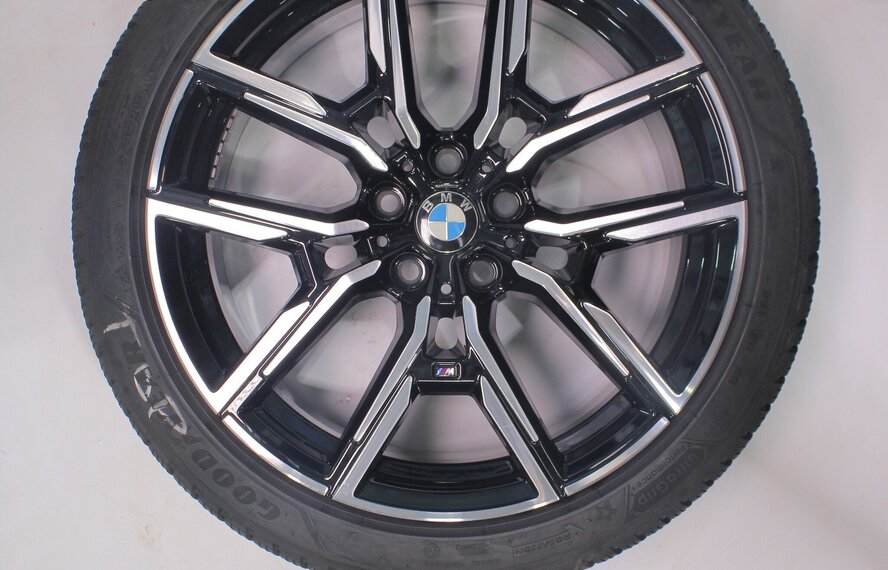 BMW BMW 4 serie i4 G26 859M 19 inch velgen Goodyear Winterbanden Origineel