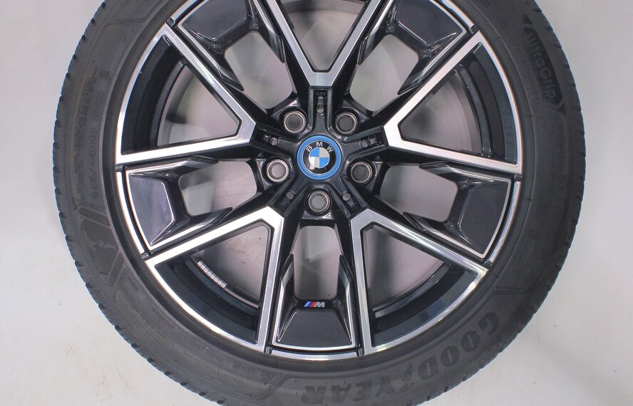 BMW BMW 4 serie i4 G26 858M 18 inch velgen Goodyear Winterbanden Origineel