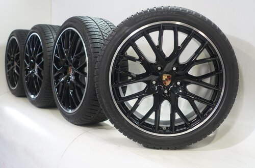 Porsche Porsche Panamera 971 21 inch velgen Pirelli Winterbanden Origineel