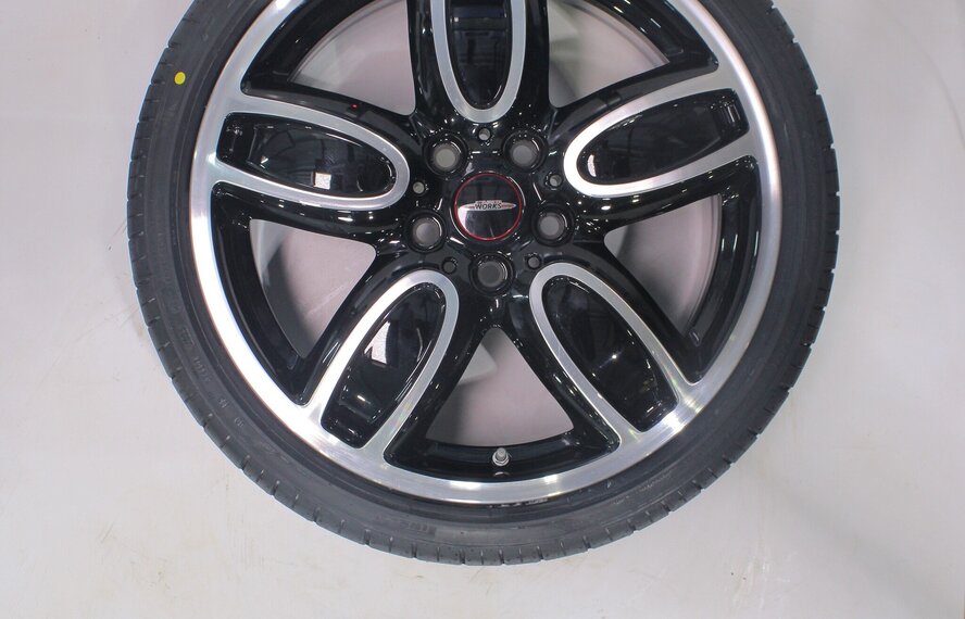 Mini Cooper / S / One / Cabrio F55 F56 F57 JCW509 18 inch velgen Pirelli Runflat Zomerbanden Nieuw Origineel