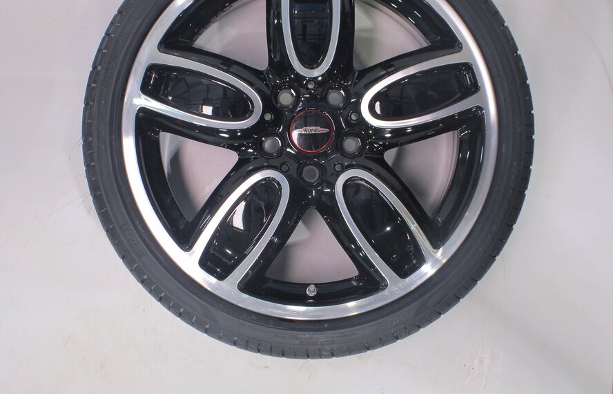 Mini Cooper / S / One / Cabrio F55 F56 F57 JCW509 18 inch velgen Pirelli Runflat Zomerbanden Nieuw Origineel
