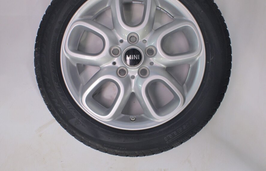 Mini Cooper / S / One / Cabrio F55 F56 F57 494 16 inch velgen Pirelli Runflat Winterbanden Nieuw Origineel
