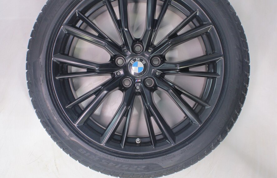 BMW BMW 2 serie 3 serie 4 serie G20 G21 G22 G42 796M 18 inch velgen Pirelli Runflat Winterbanden Nieuw Origineel