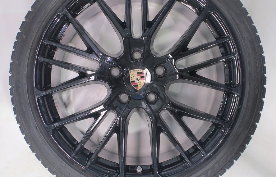Porsche Porsche Panamera 971 21 inch velgen Pirelli Winterbanden Origineel