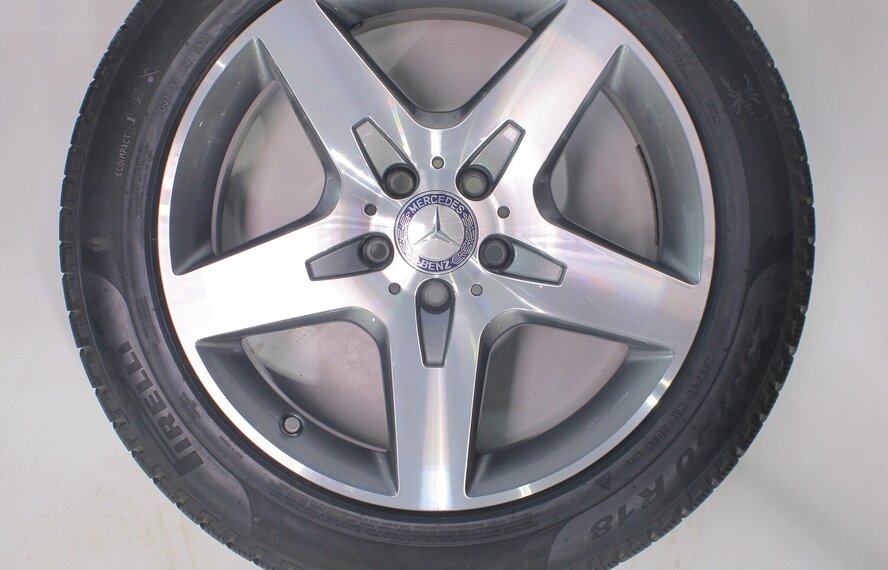 Mercedes Mercedes GLA X156 18 inch velgen Pirelli Winterbanden Nieuw Origineel